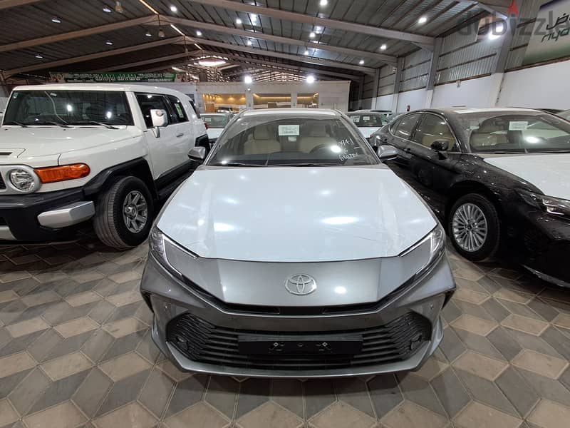 Toyota Camry LE 2025 0