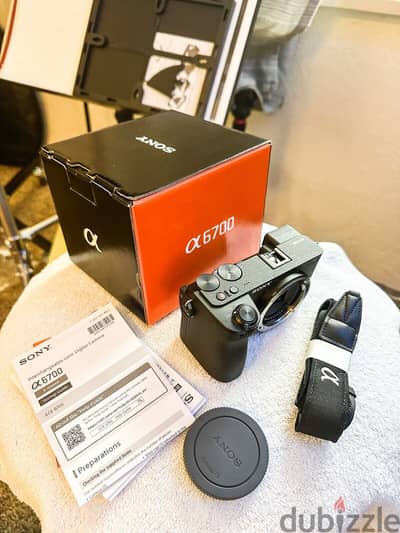 Sony - Alpha 6700 - APS-C Mirrorless  PZ 16-50 mm Lens