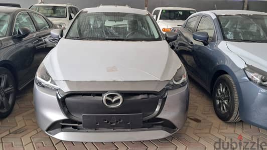 Mazda 2 standred 2024