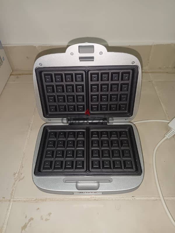 ariete waffle maker new condition 1