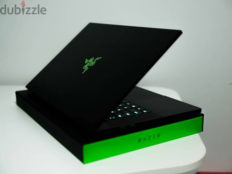 Razer - Blade 15 Advanced - 15.6" - Intel Core i7 - 32GB - 1TB SSD 0