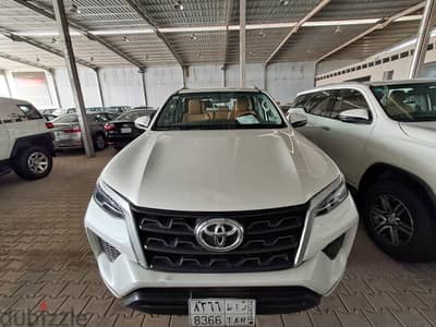 Toyota Fortuner 2022