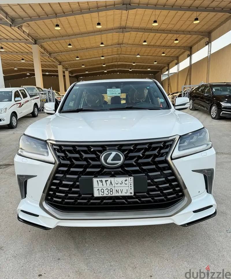 Lexus LX570 2017 0