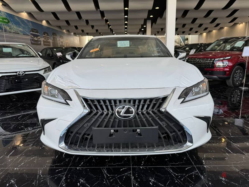 Lexus ES300h 2024 0