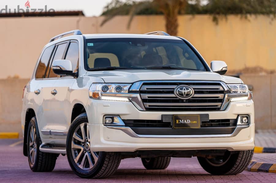 Toyota Land Cruiser VXR V8 2019 0