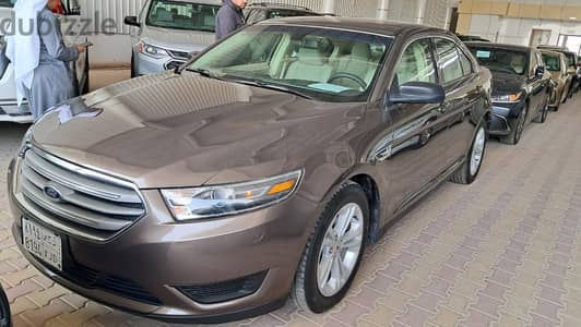 Ford Taurus standred 2016