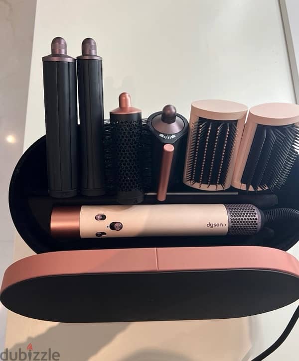 Dyson limited edition - Ceramic Pink and Rose gold airwrap 1