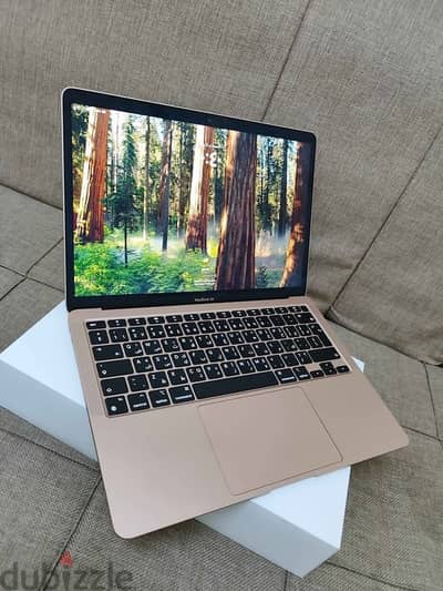 MacBook Air M1, very clean, With Original charger and wireless mouse a