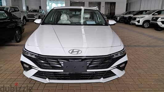 Hyundai Elantra  comfort half option 2025 2.0