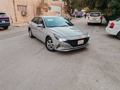 Hyundai Elantra 2023