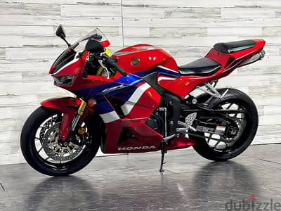 2023 Honda CBR600RR  (+97466574363)