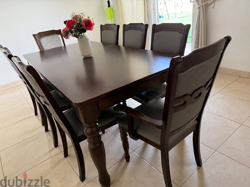 Dining table with 8 chairs. as new 2