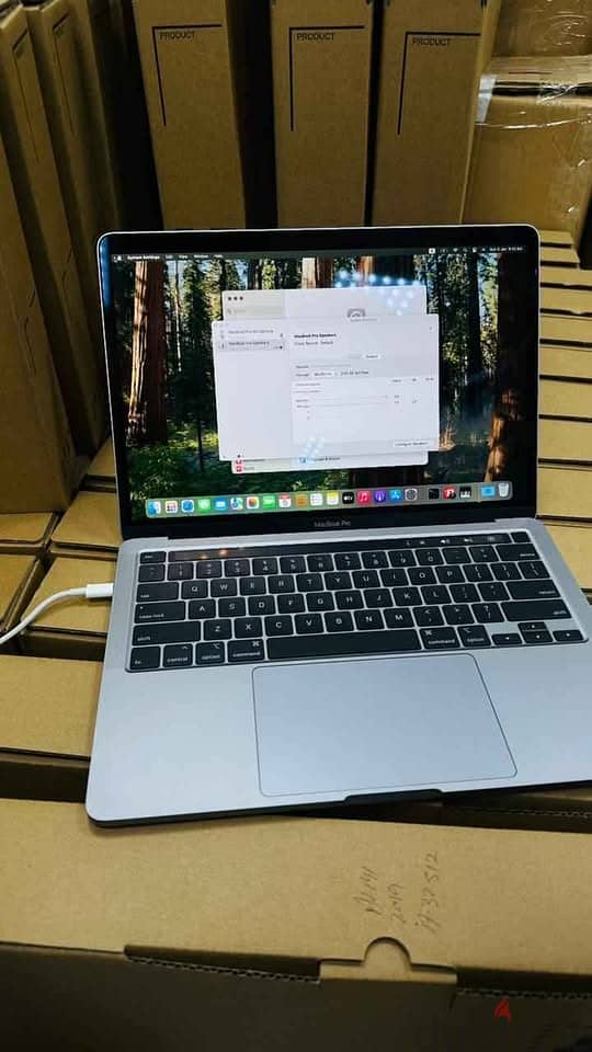 Apple MacBook Pro 2017 m1 15 inch 16 gb ram and 512 ssd. 5