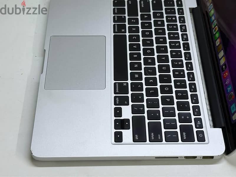 Apple MacBook Pro 2019 m1 15 inch 16 gb ram and 512 ssd. 3