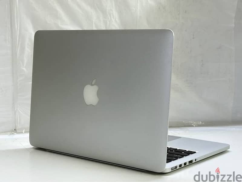 Apple MacBook Pro 2019 m1 15 inch 16 gb ram and 512 ssd. 7