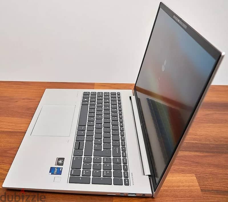 HP EliteBook 860 16 inch G9 notebook PC // laptop for sale// 3