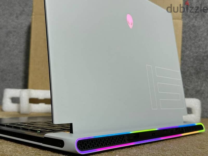 Dell Alienware Laptop - Core i7 - RAM 16GB - SSD 512GB - SUPER OFFER 5