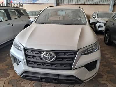 Toyota Fortuner GX 2024