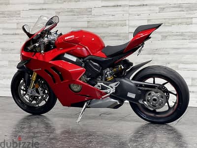 2021 Ducati panigale V4 S (+971561943867)