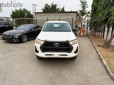 2024 TOYOTA HILUX