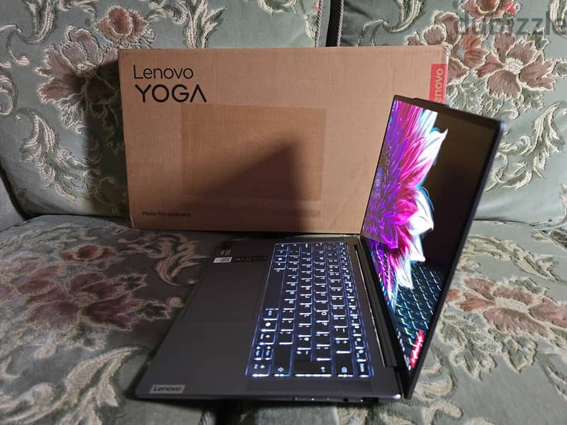 NEW Lenovo Yoga Pro -Intel Core i7- 11Gen- Ram ; 32GB-SSD ;1TB Wit 6