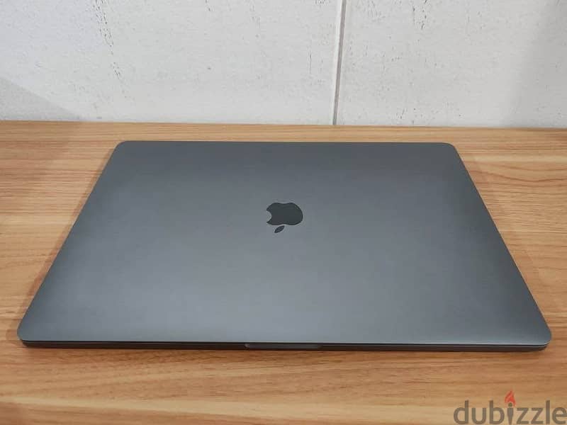 Apple MacBook Pro 2019 m1 15 inch 16 gb ram and 512 ssd. 1