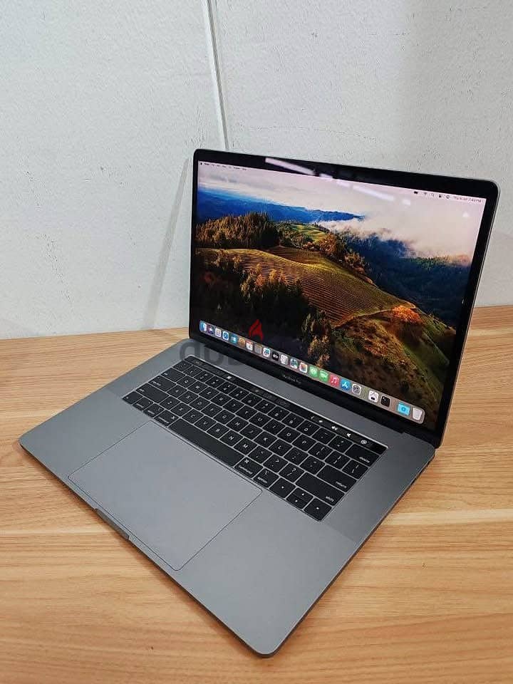 Apple MacBook Pro 2019 m1 15 inch 16 gb ram and 512 ssd. 5