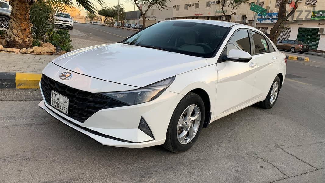 Hyundai Elantra 2022 22 0