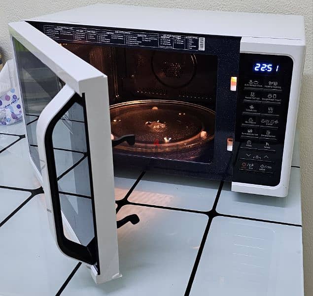 Samsung microwave 28L for sale 2