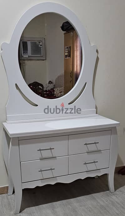 Dressing table for sale