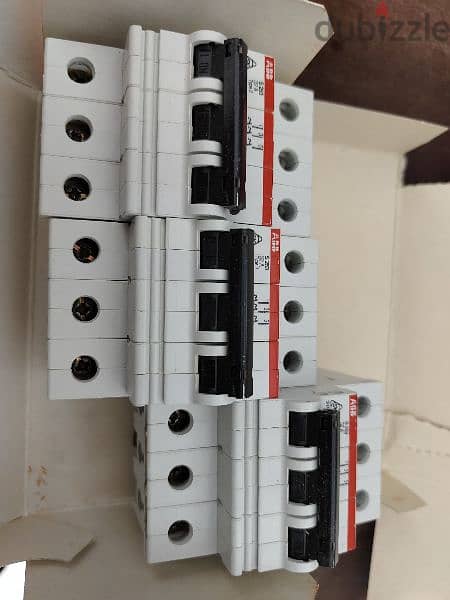 ABB CIRCUIT BREAKERS 2