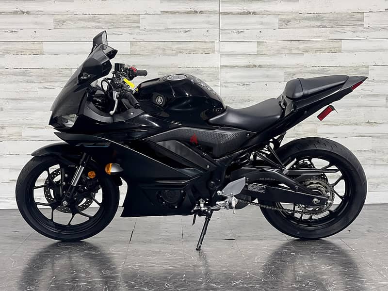 2022 Yamaha YZF R3 (+971561943867) 0