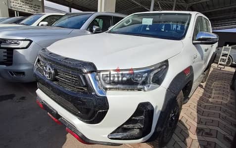 Toyota Hilux SR5 2025