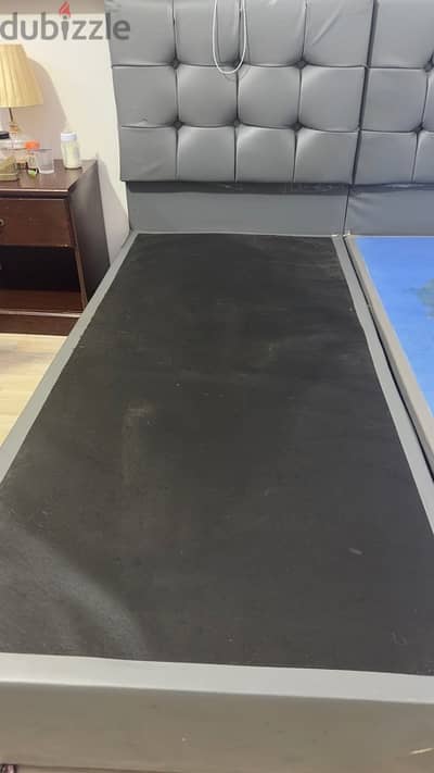 BED FOR SALE WITHOUT MATTRESS