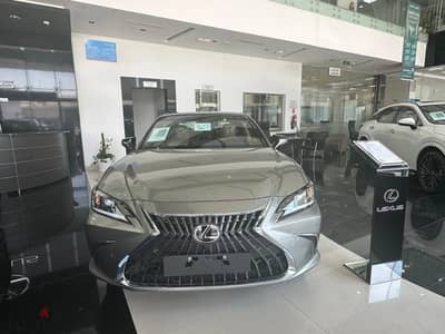 Lexus ES350 2023