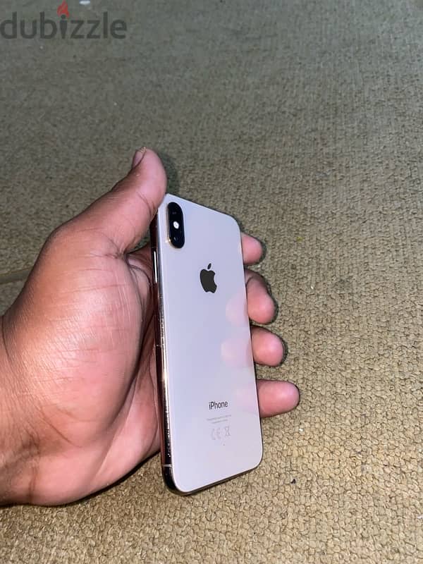 iPhone  xs gold color 0