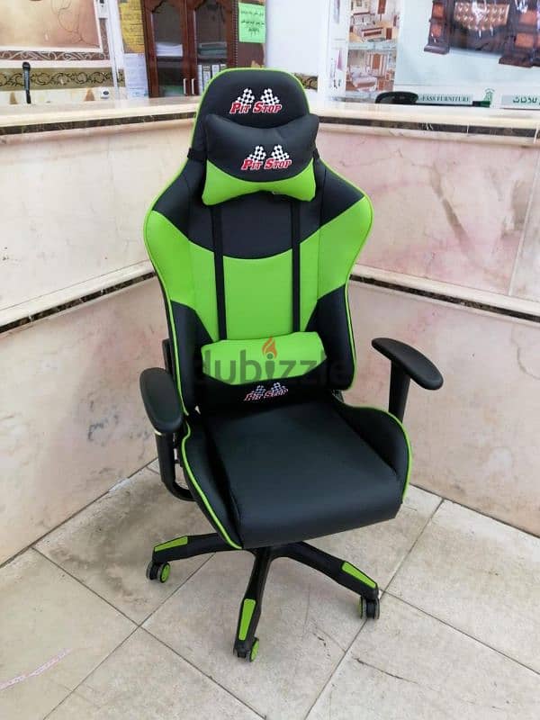 Gaming Chair - Delivery FREE 3