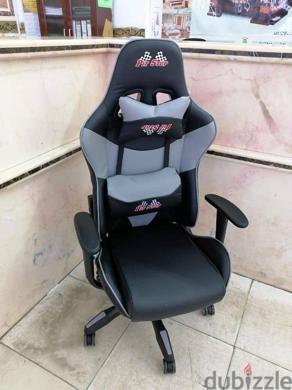 Gaming Chair - Delivery FREE 4