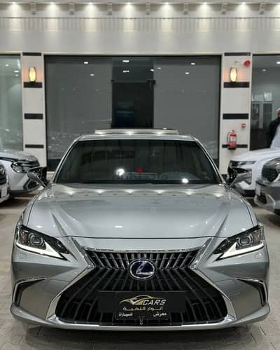 Lexus ES 300 2022