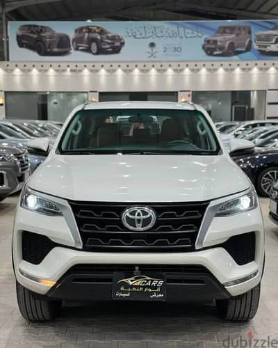 Toyota Fortuner 2022