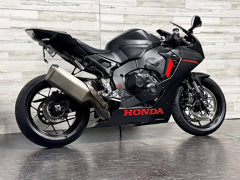 2017 Honda CBR 1000RR (+971561943867) 2