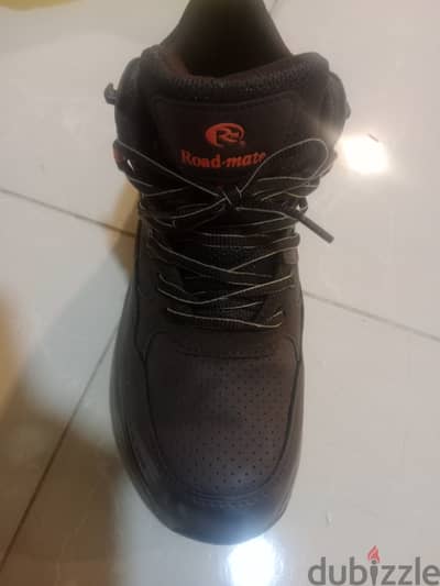 Road mate safety shoes