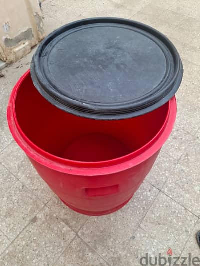 200L Plastic Drum for Sale – Only 70 Riyal!