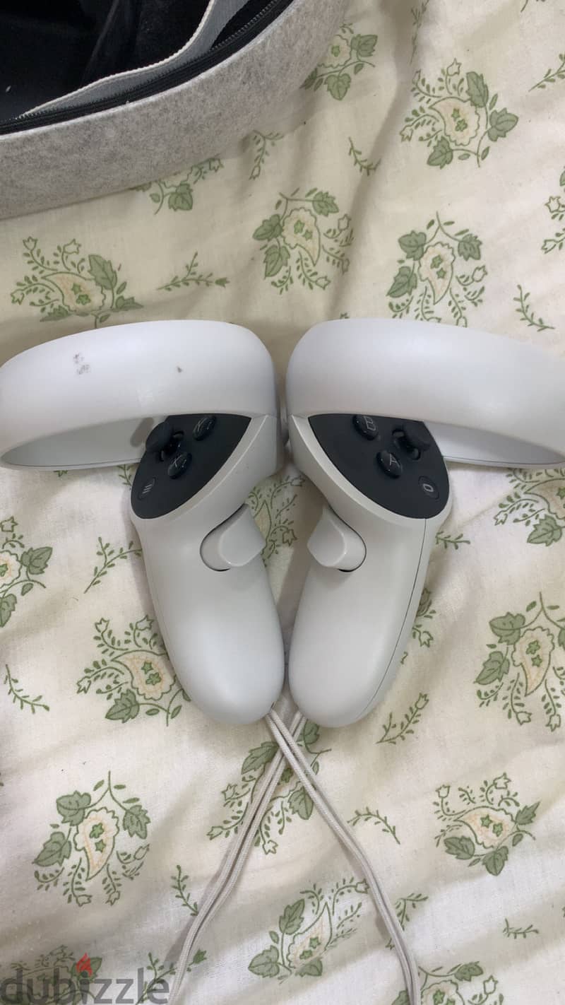 Meta Quest 2 VR for Sale – Barely Used 1