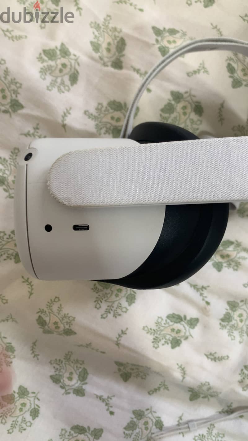 Meta Quest 2 VR for Sale – Barely Used 3