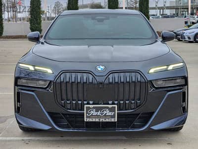 2023 BMW 740i