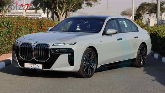 BMW 760i XDRIVE LUXURY 4.4L V8 GCC 0Km