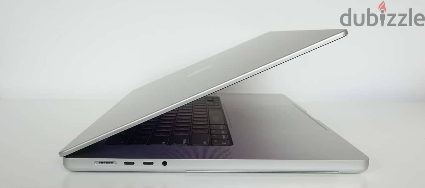 Original Apple Mac Book Pro Laptop + Apple M1 PRO Chip- Ram 16GB+ SSD 8