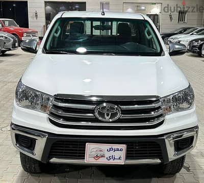 Toyota Hilux double  2023