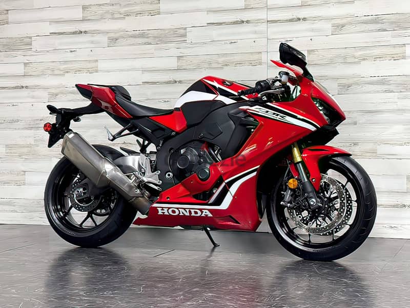 2021 Honda CBR1000RR (+97466574363) 0